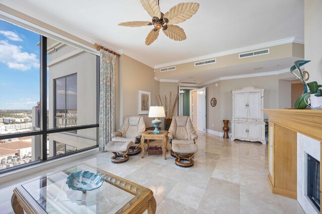 Foto del edificio - "Luxurious 3-Bed Sarasota Penthouse with S...