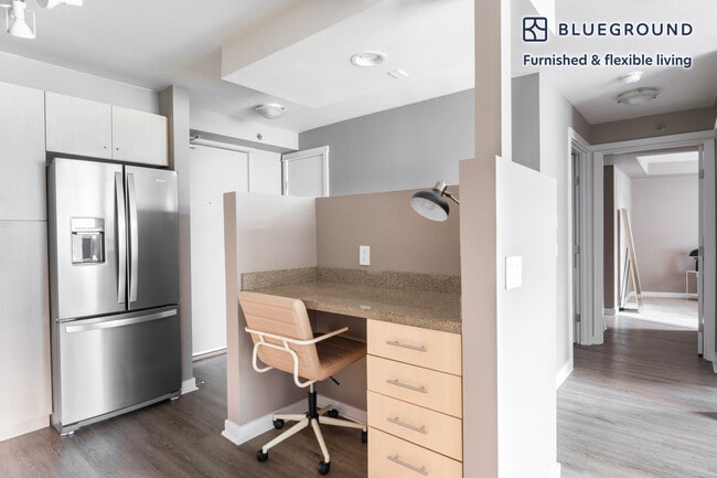 Foto del edificio - 989 112th Ave NE