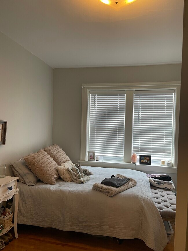 2728 Humboldt 2728 Humboldt Ave S Minneapolis, MN Apartments for