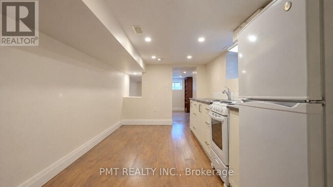 Building Photo - 232 Laughton Ave