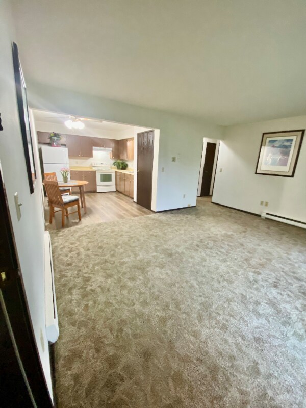 Building Photo - 1712 S 115 Ct