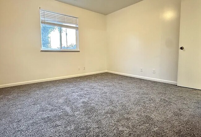 Foto del edificio - 418-420 E 12th Ave