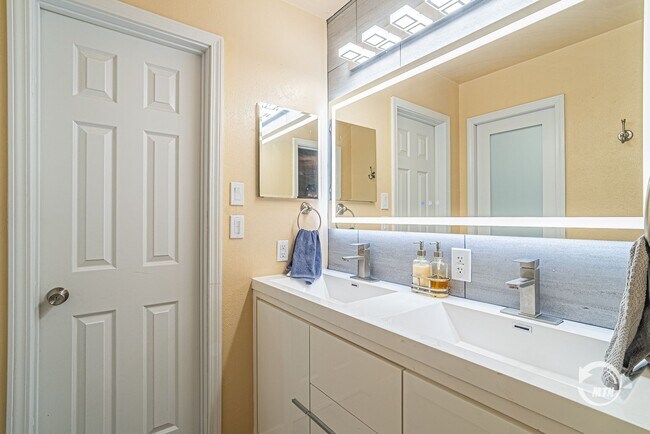 Foto del edificio - 1401 Oden St