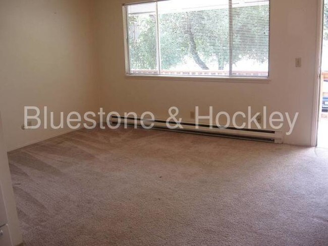Building Photo - 1725 SW Multnomah Blvd