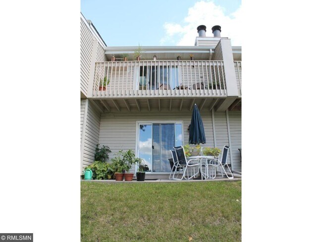 Foto del edificio - 17557 Pond Cir