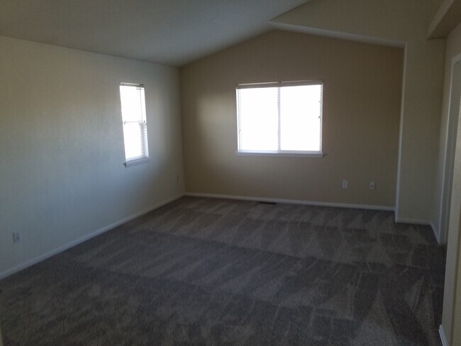Building Photo - 7607 Steward Ln