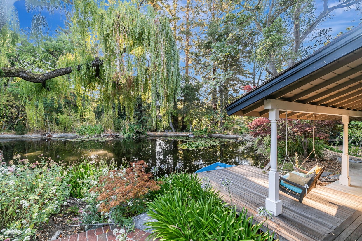 Primary Photo - 25567 Willow Pond Ln