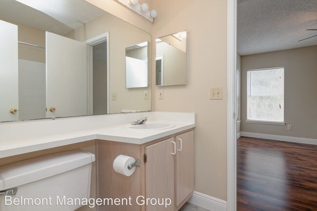Building Photo - 2501 Grassy Point Dr