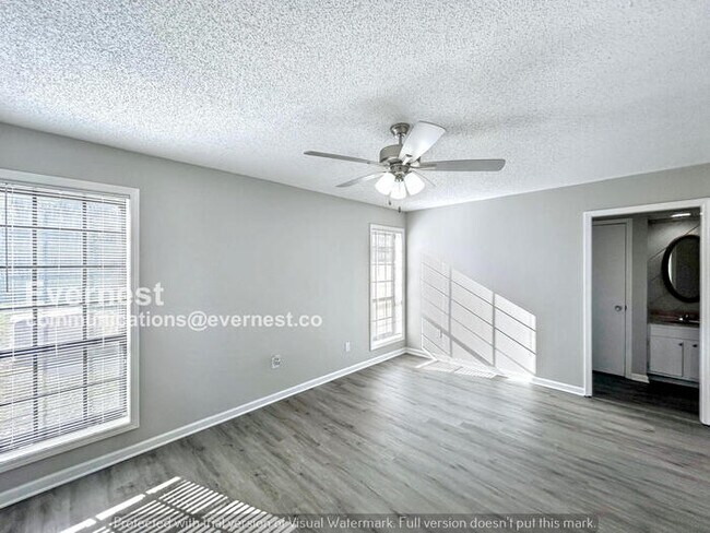 Foto del edificio - 6628 Bent Birch Cove