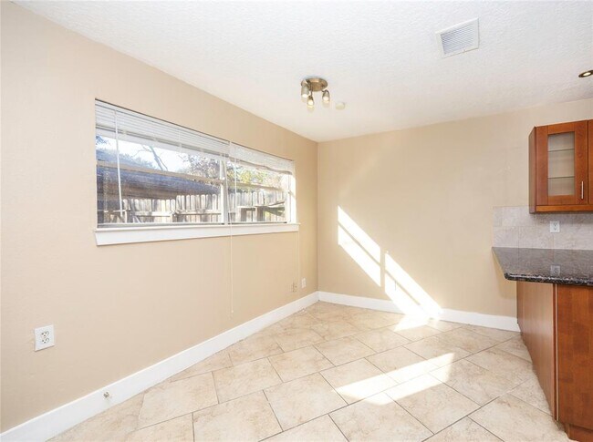 Foto del edificio - 266 Coppersmith Dr