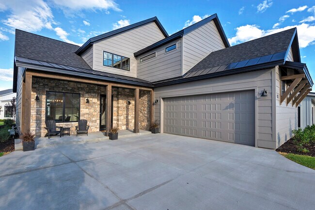 Building Photo - 417 N Farmhouse Way