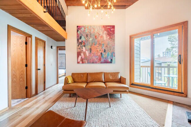 Foto del edificio - 2200 Lodgepole Cir