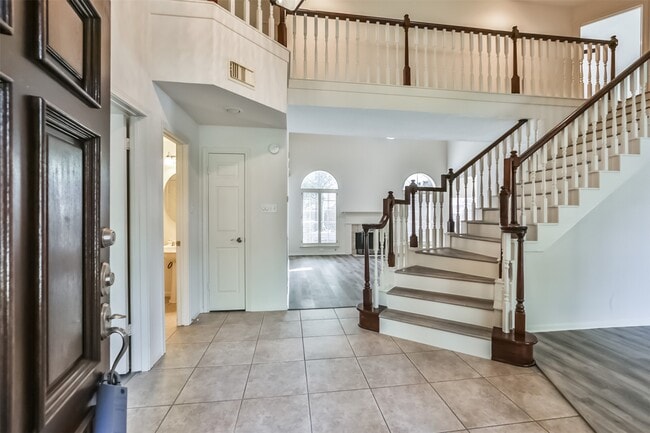 Building Photo - 13006 Peach Meadow Dr