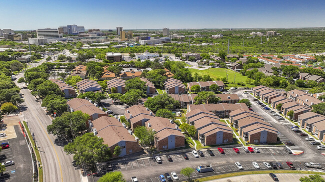 Building Photo - Riverstone Apartments