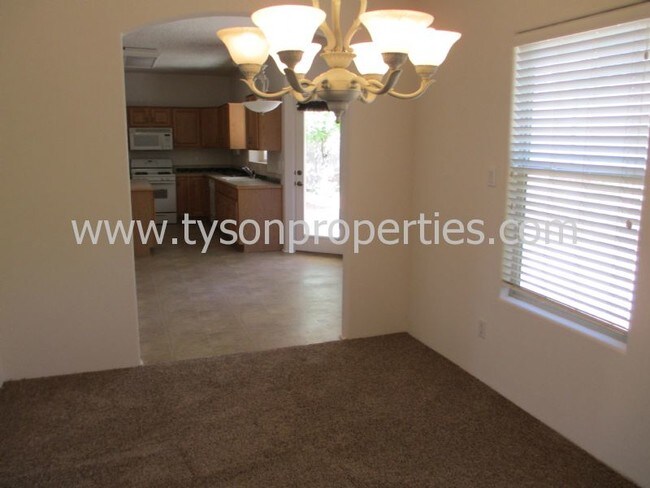 Foto del edificio - 4401 Campo de Maiz Rd NW