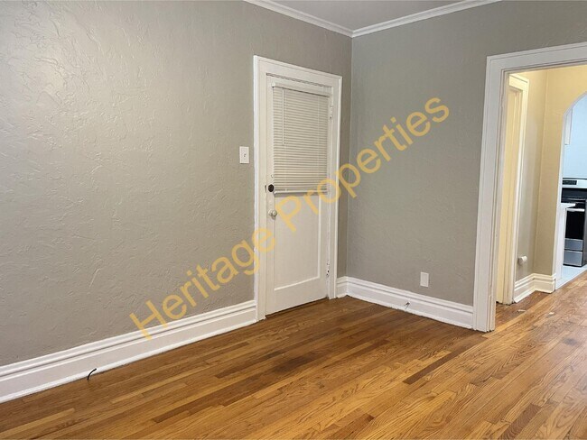 Foto del edificio - Freshly Updated Southampton 1 Bedroom