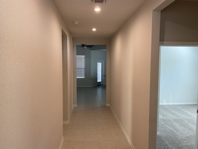 Building Photo - 7445 Shady Mdws Ln