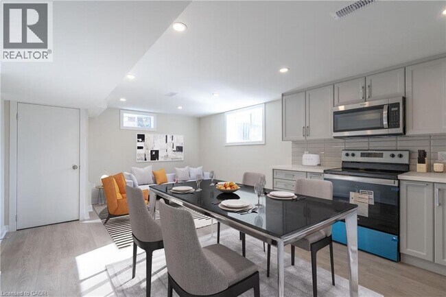 Photo du bâtiment - 749 Upper Ottawa St