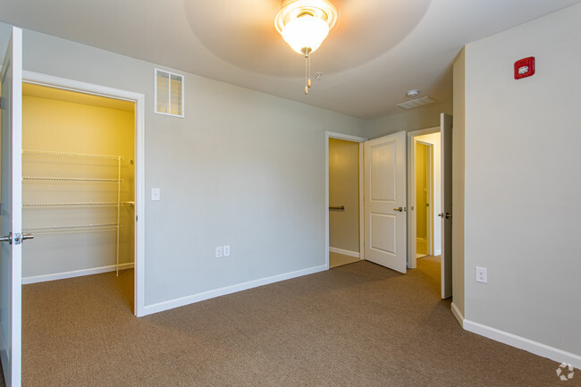 3BR, 2BA - Cavalier Apartments II