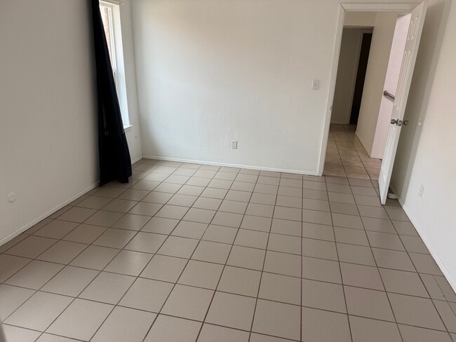 Foto del edificio - 3512 E Glen Dr