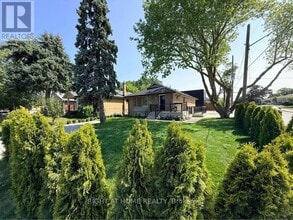Building Photo - 113 Crocus Dr