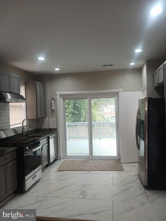Foto del edificio - 1517 Beaver Heights Ln