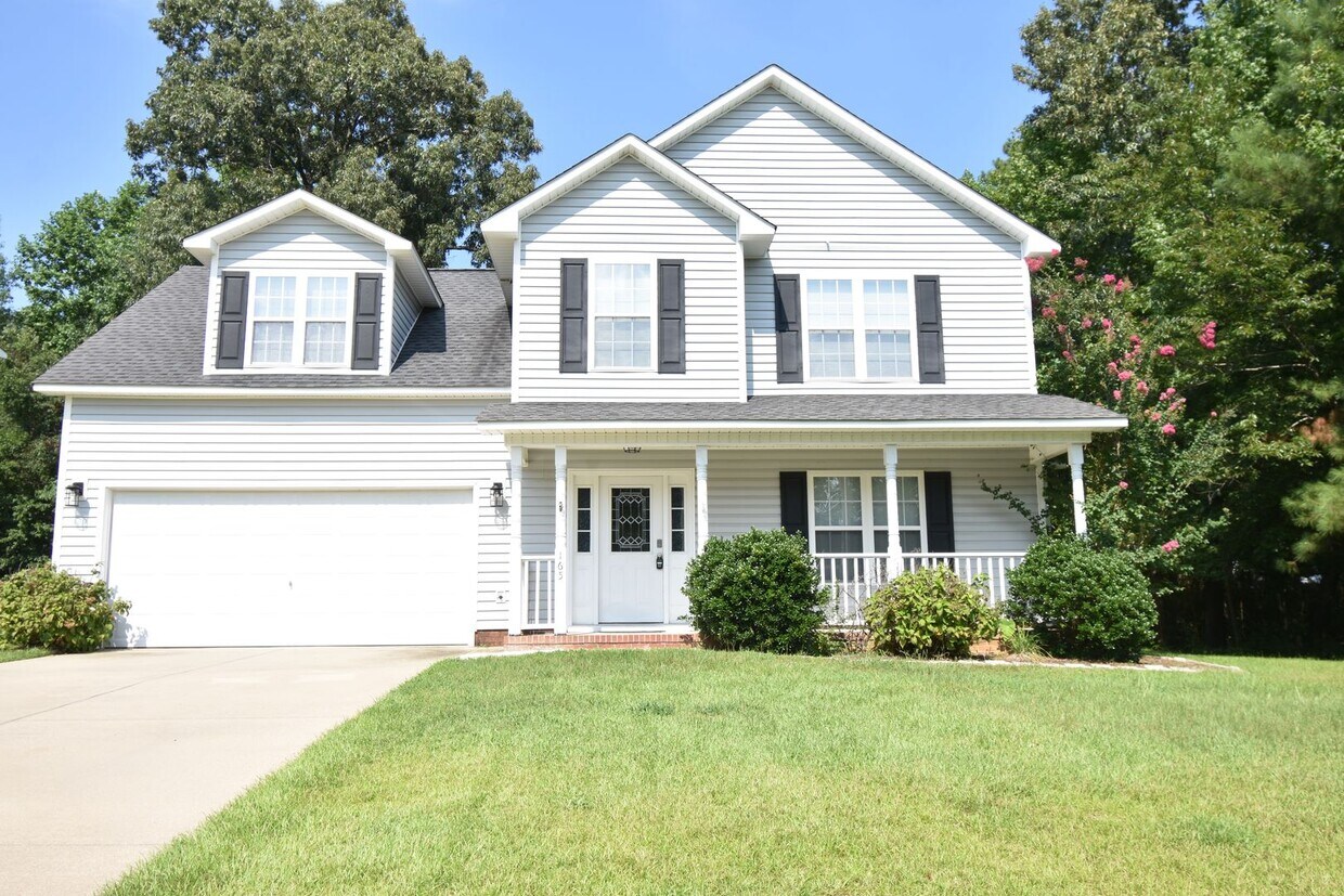 Foto principal - Coming soon: 4 Bedroom and 2.5 Bath Home (...
