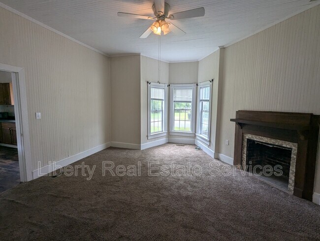 Building Photo - 414 N Caswell St