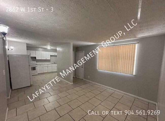 Foto del edificio - 2862 W 1st St