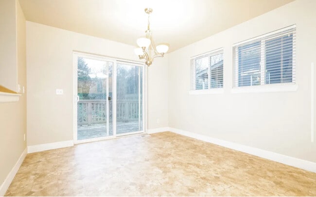 Building Photo - 10096 185th Ave E