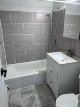 Building Photo - 740 W 7th St