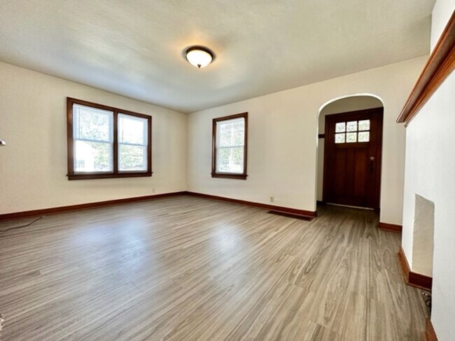 Foto del edificio - 1331 9th St