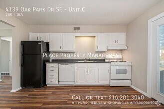 Building Photo - 4139 Oak Park Dr SE