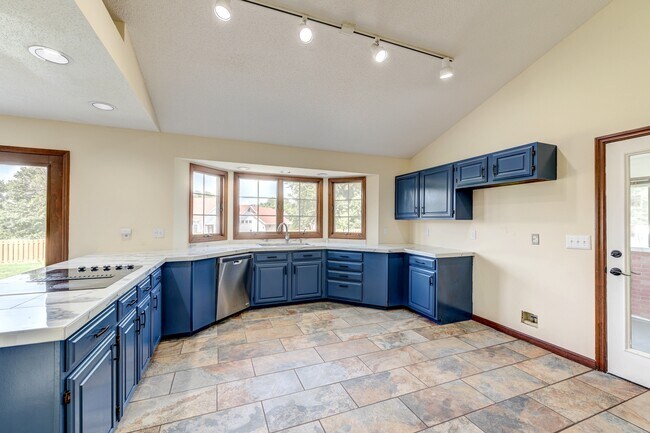 Building Photo - 15509 Debridge Way
