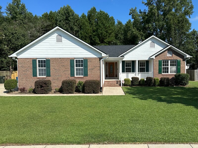 Foto principal - 8400 English Saddle Dr