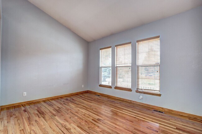 Foto del edificio - Canterberry Crossing Parker CO 4 bed 3 bat...