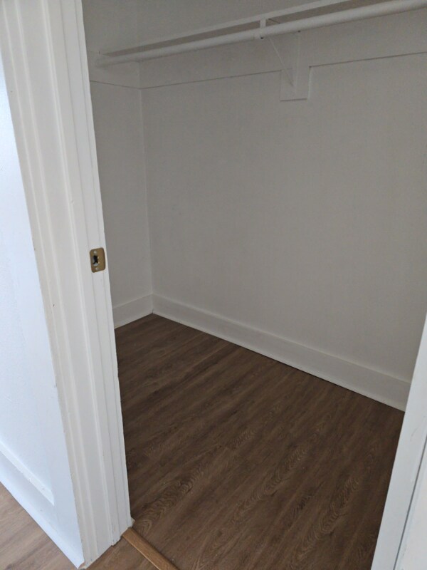 Foto del edificio - 322 W 52nd St