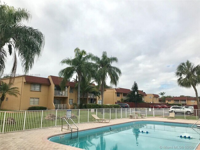 Foto del edificio - 9974 SW 88th St