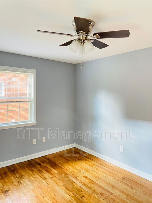 Foto del edificio - 8800 Plymouth St