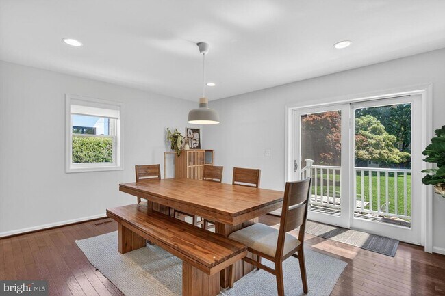 Foto del edificio - 4613 Willow Run Dr