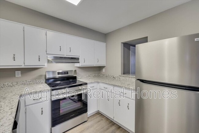 Building Photo - 310 W Buena Vista Ave