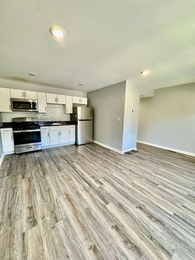 Building Photo - Anika Homes 3 Bedroom