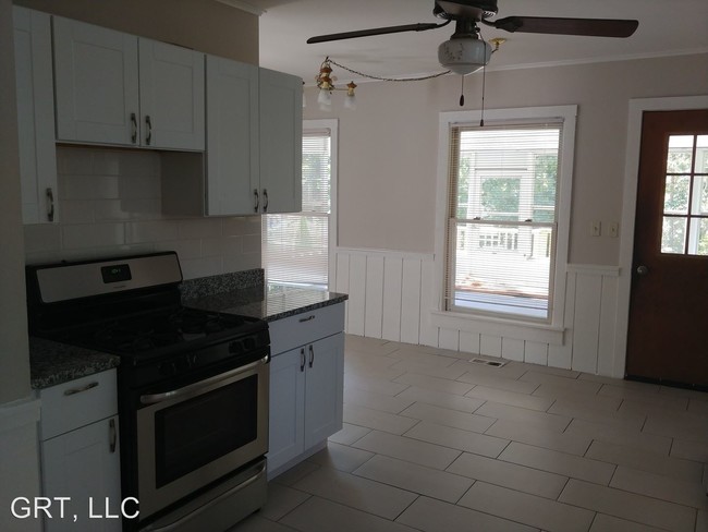 Building Photo - 4 br, 1.5 bath House - 5113 w orchard dr