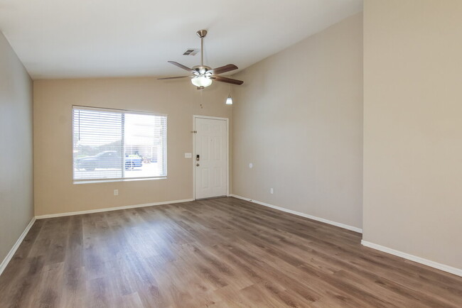 Building Photo - 3108 W Abraham Ln