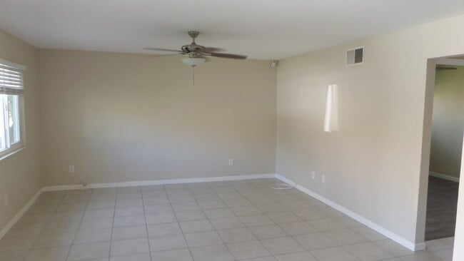 Foto del edificio - 72577 Edgehill Dr