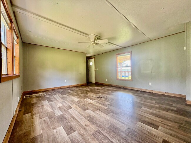 Foto del edificio - 1056 Pecan Dr