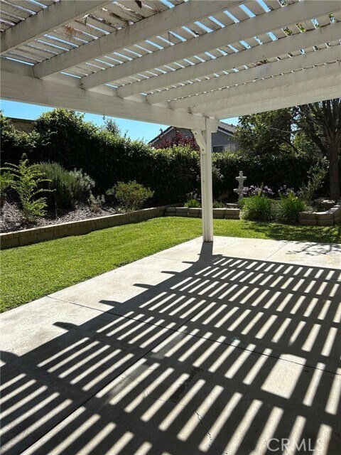 Building Photo - 27908 Skycrest Cir Dr