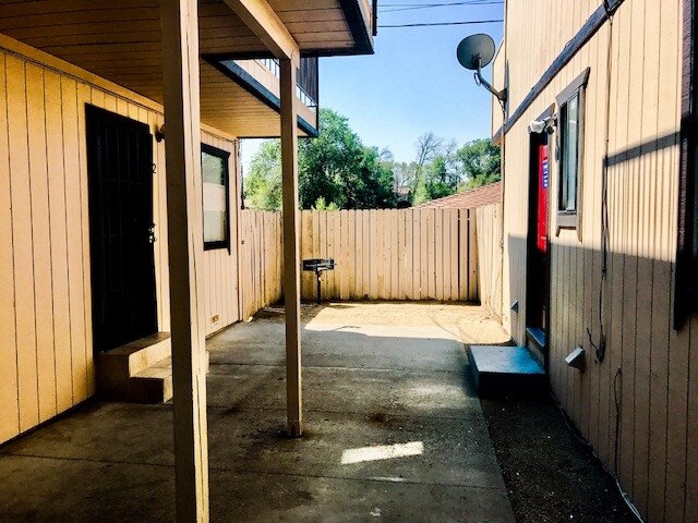 BBQ Area & Laundry Entrance - 690 Field St