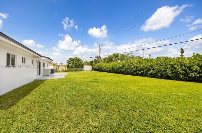 Foto del edificio - 8801 SW 17th St