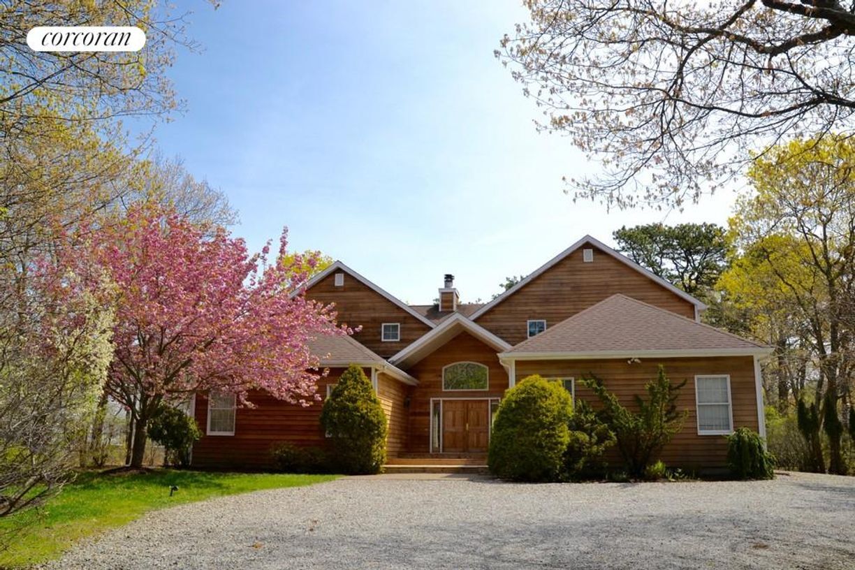 Foto principal - 2642 Quogue Riverhead Rd